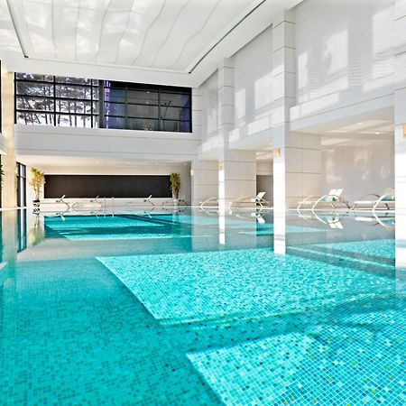Bilgah Beach Hotel Экстерьер фото The swimming pool at the hotel