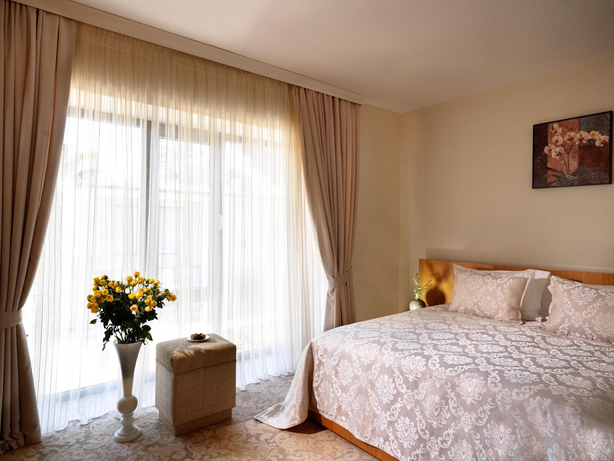 Bilgah Beach Hotel Экстерьер фото A bedroom