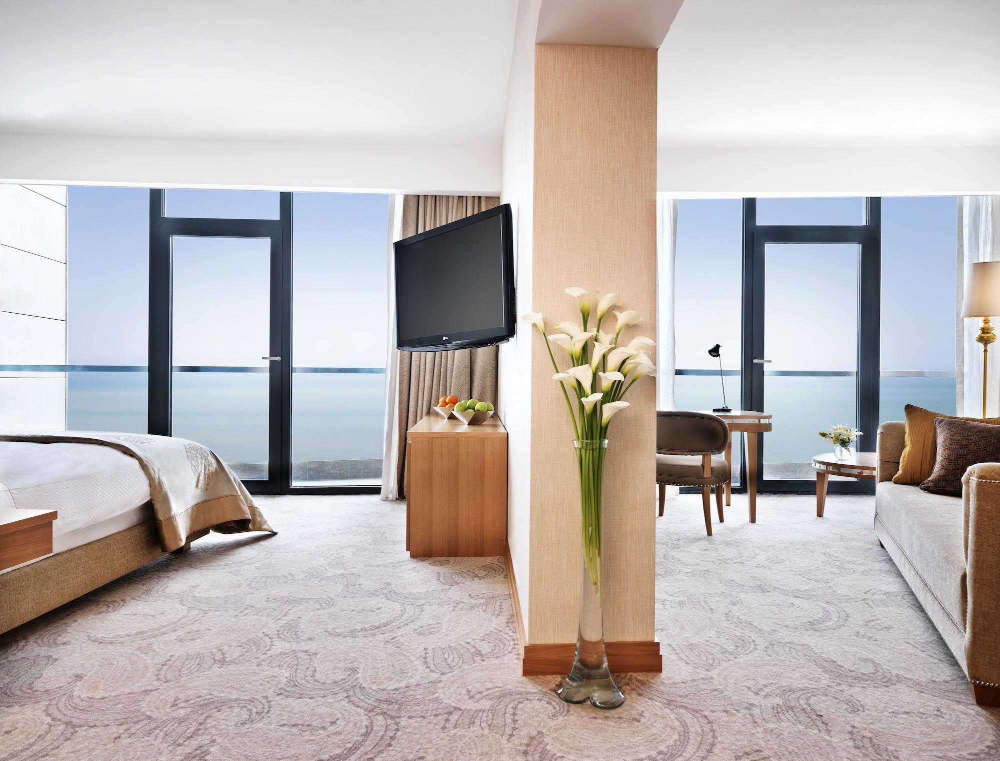 Bilgah Beach Hotel Экстерьер фото A suite at the hotel