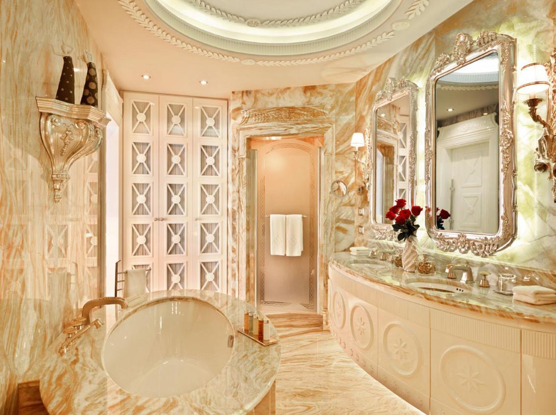 Bilgah Beach Hotel Экстерьер фото Bathroom