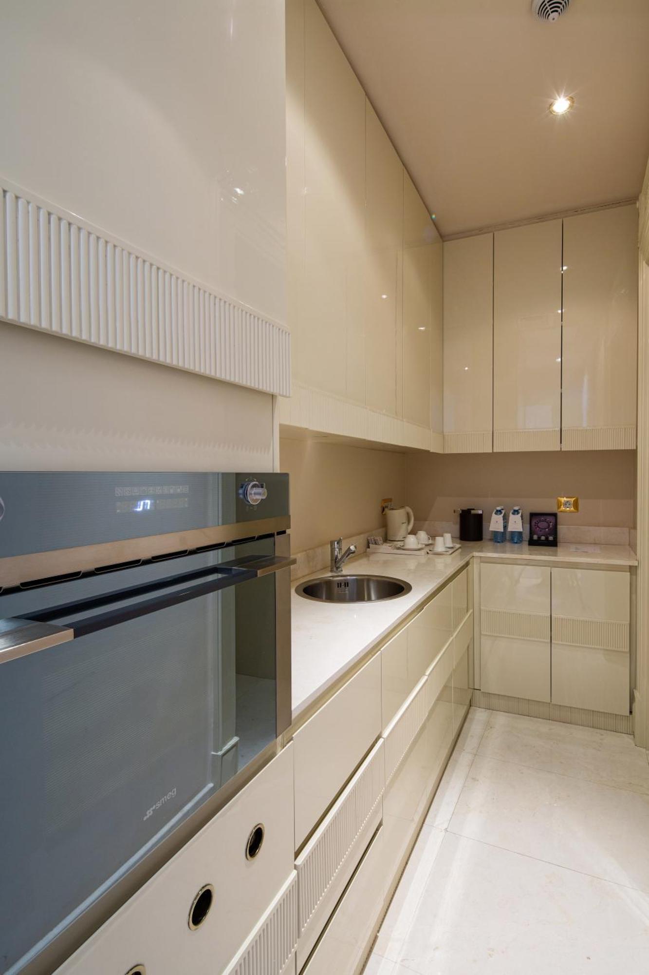 Bilgah Beach Hotel Экстерьер фото A wet kitchen in a condominium in Singapore