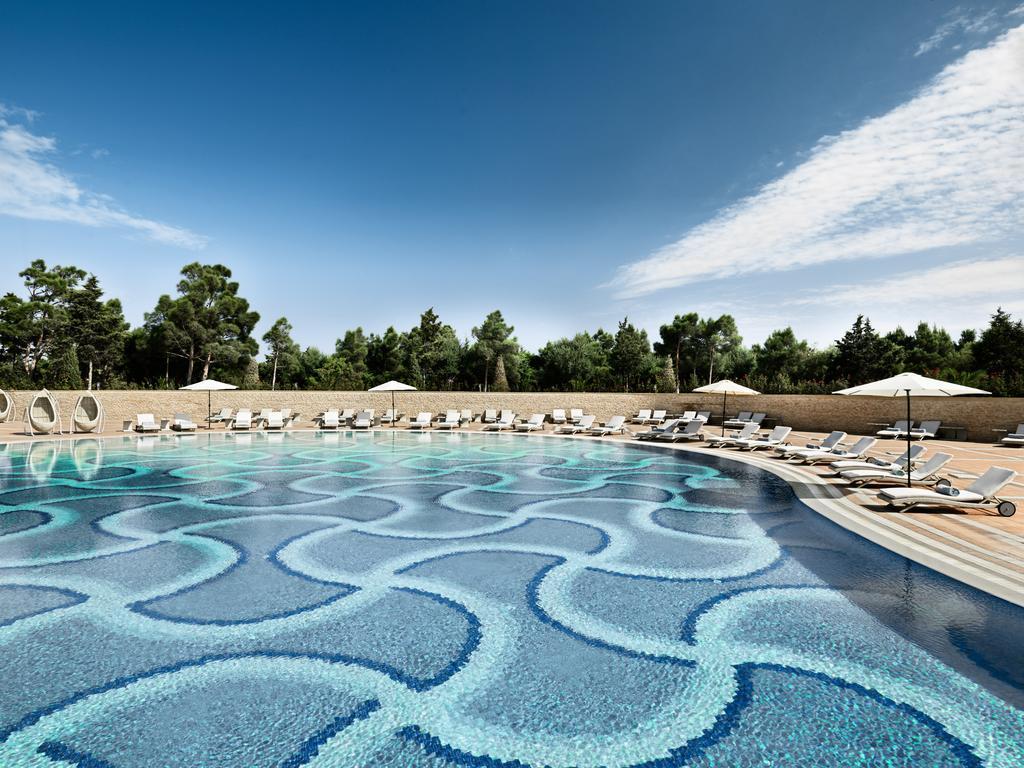 Bilgah Beach Hotel Экстерьер фото The pool at the hotel